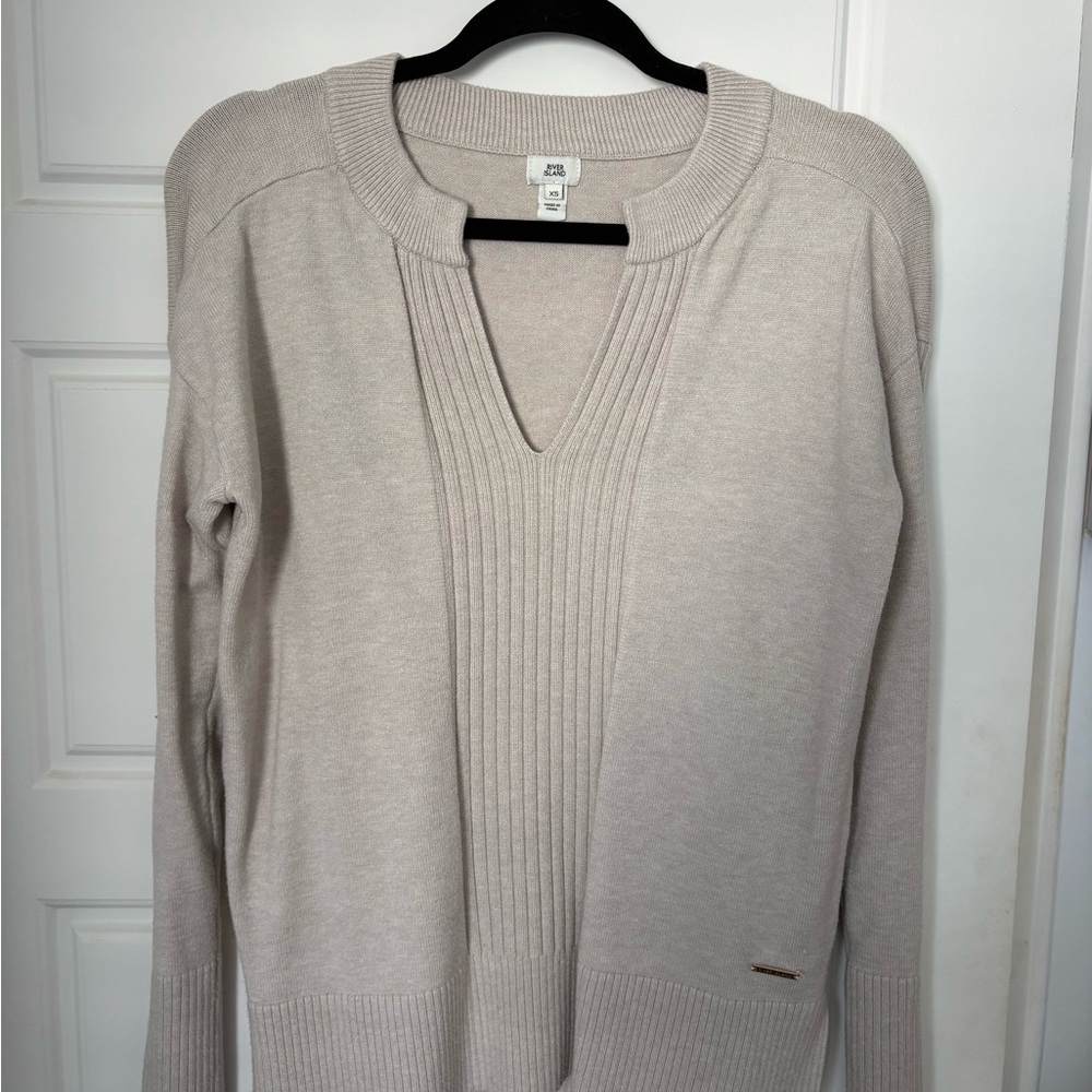 River Island Cream V-Neck Sweater
